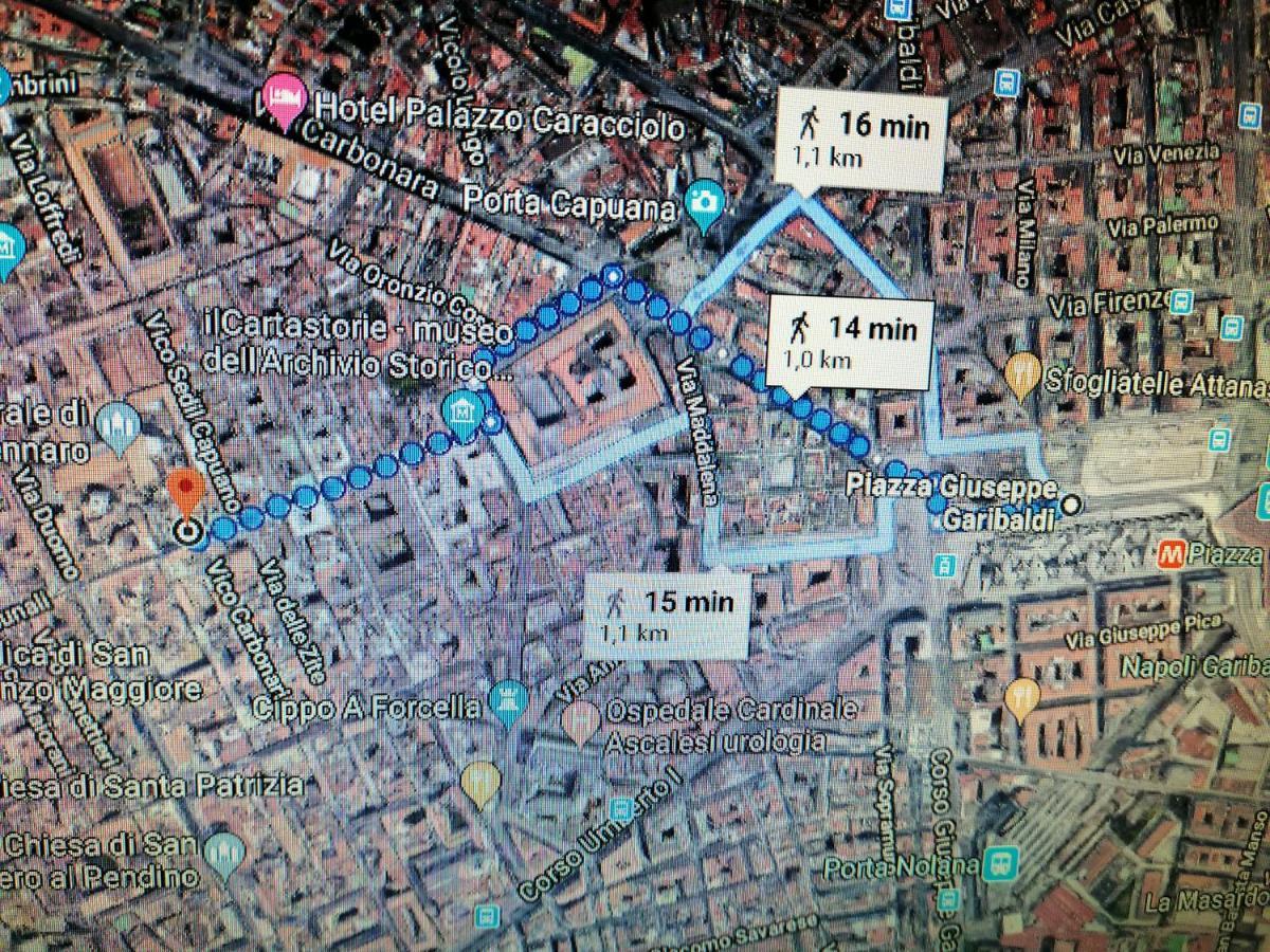 Ad Un Passo Dal Duomo "2" Apartment เนเปิลส์ ภายนอก รูปภาพ