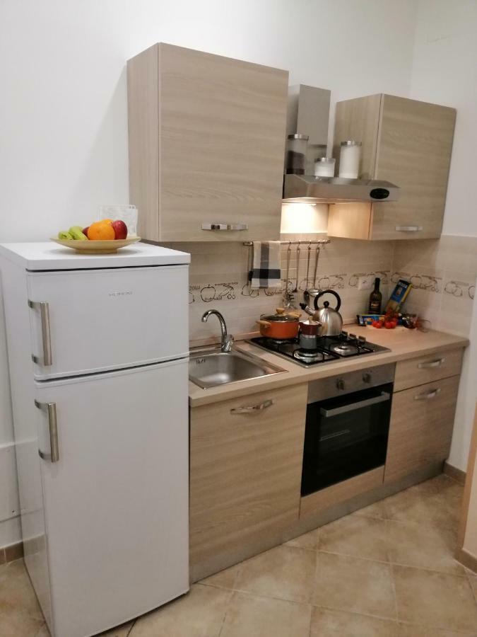 Ad Un Passo Dal Duomo "2" Apartment เนเปิลส์ ภายนอก รูปภาพ