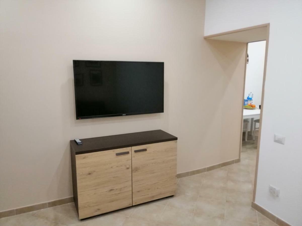 Ad Un Passo Dal Duomo "2" Apartment เนเปิลส์ ภายนอก รูปภาพ