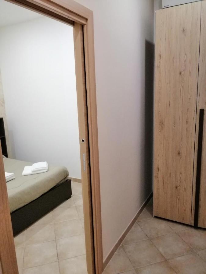 Ad Un Passo Dal Duomo "2" Apartment เนเปิลส์ ภายนอก รูปภาพ
